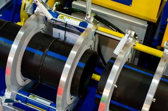 Butt fusion welding of polyethylene water main pipe